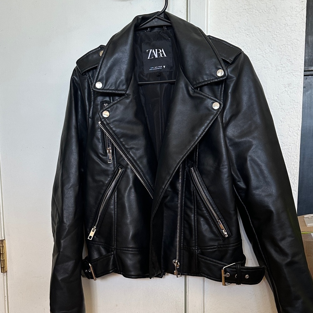 Zara Women's Black Leather Biker Jacket
